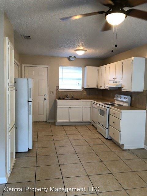 12073 Roddy Road - Photo 2 of 6