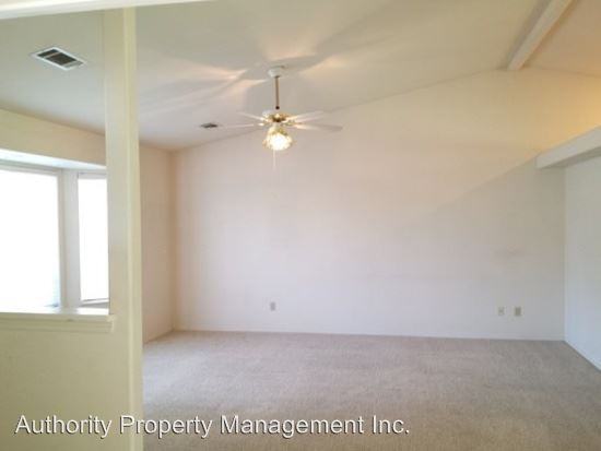 3323 Forest Homes Dr - Photo 3 of 18