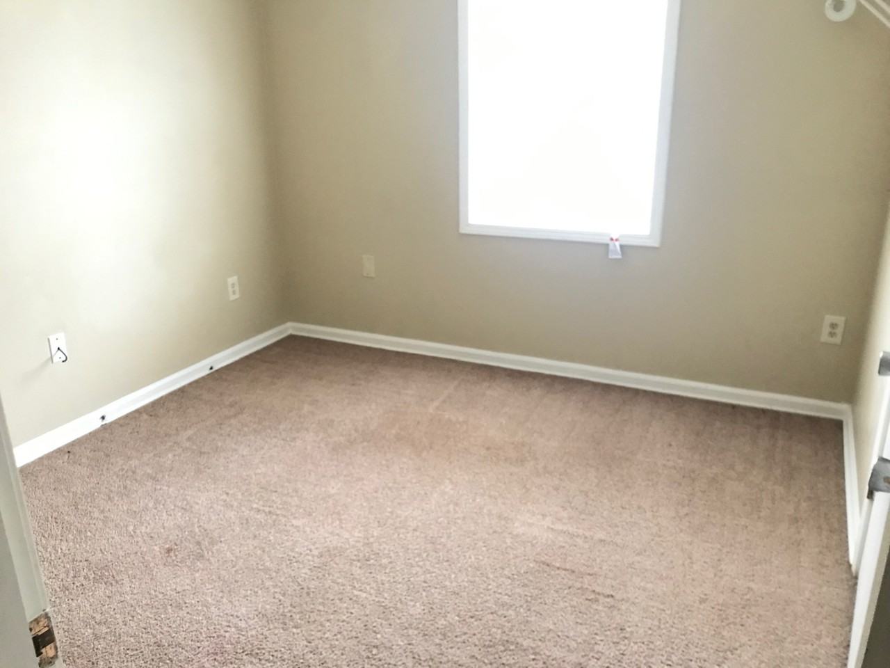 681 Northaven Dr - Photo 4 of 8