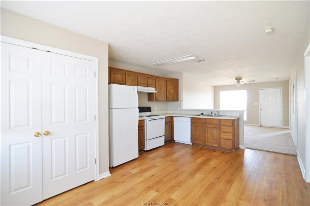 1509 Hollowhill Dr - Photo 3 of 10