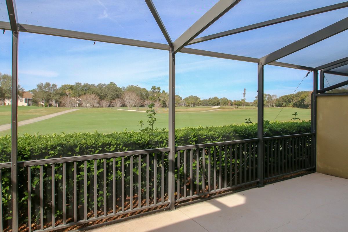 13920 Clubhouse Dr - Photo 3 of 34