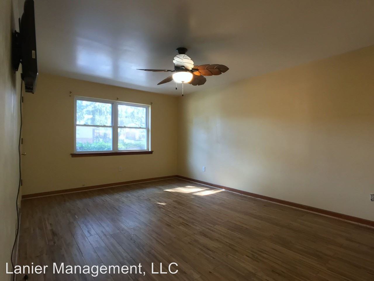 2014 E 50th St - Photo 2 of 11