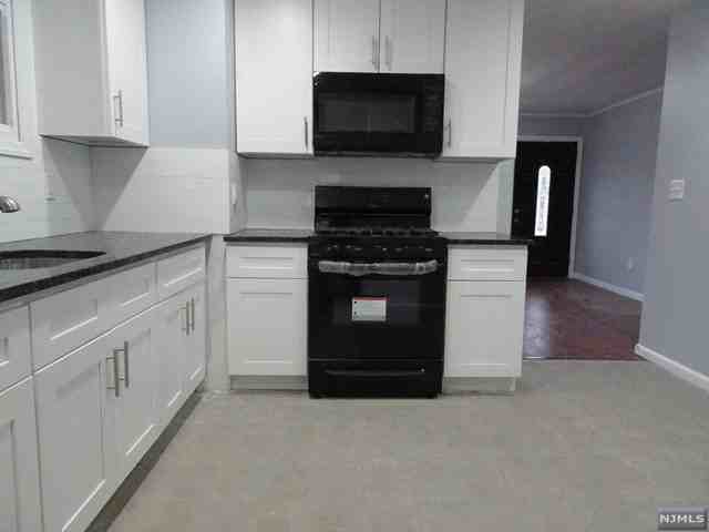 1416 Riveredge Dr - Photo 3 of 13