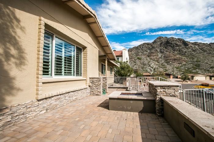 2236 E Belmont Ave - Photo 3 of 35