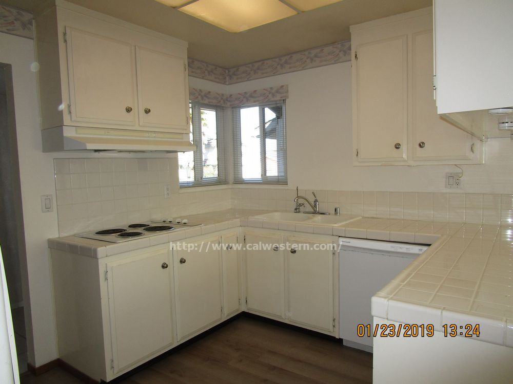 2607 Loomis Dr - Photo 2 of 16