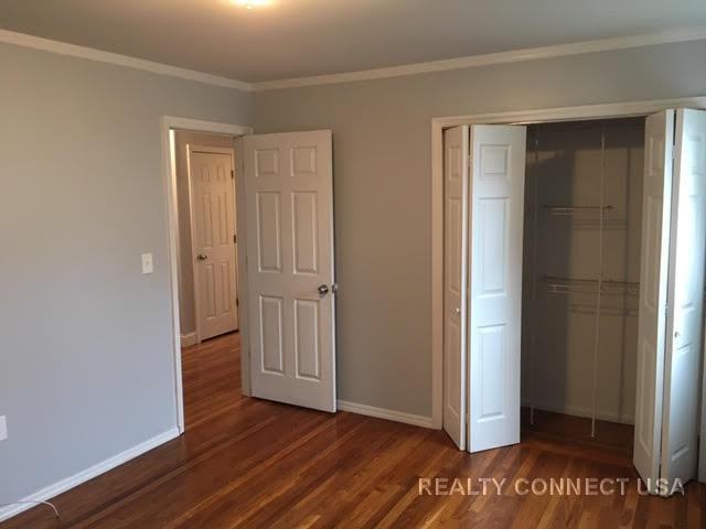 420 Brendan Ave - Photo 3 of 25