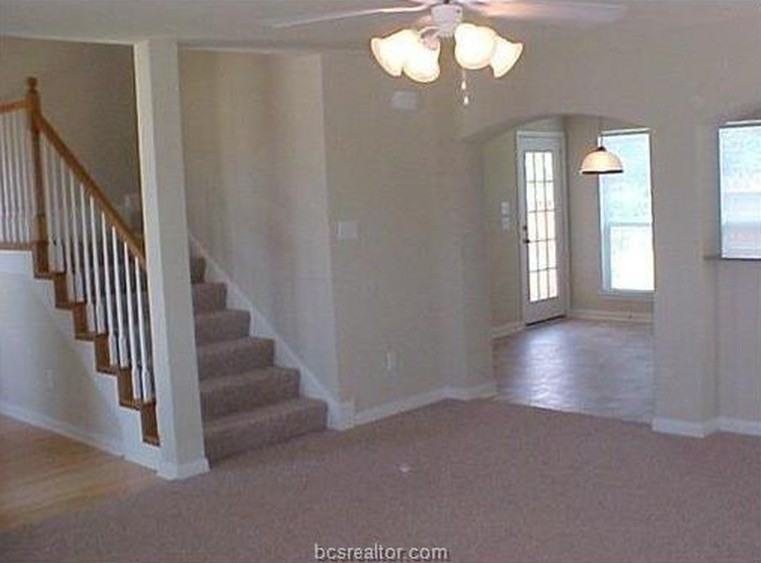 2909 Mclaren Drive - Photo 3 of 9