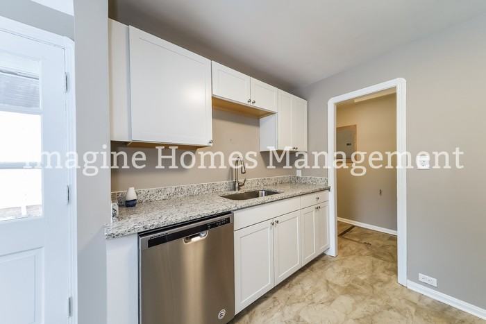 4338 W 229th St - Photo 3 of 10