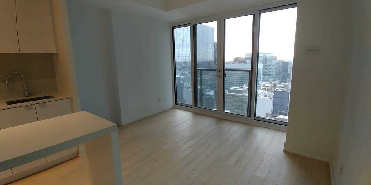 7 Grenville Street #2913