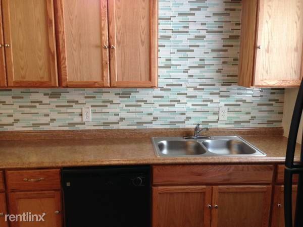 Palm Bluff Apartments - Photo 2 of 33