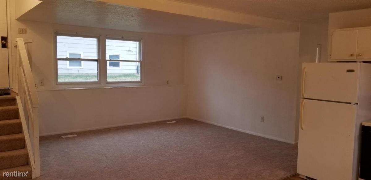 502 Arctic St - Photo 3 of 4