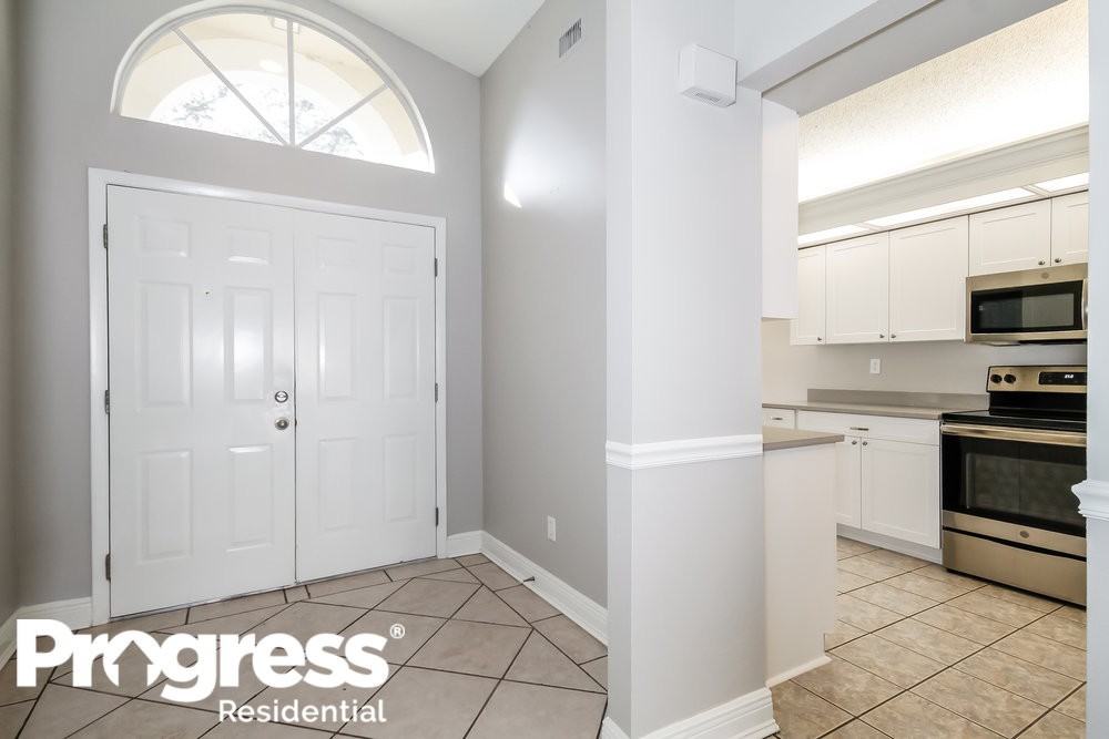 2006 Thornbush Pl - Photo 2 of 18