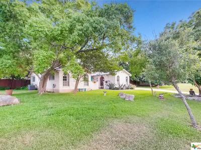 420 Sagecrest Dr - Photo 2 of 18