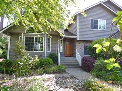 1011 16th Ct - Photo 2 of 19