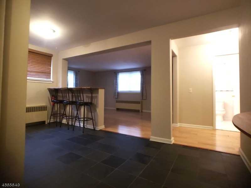 284 Claremont Ave - Photo 2 of 10