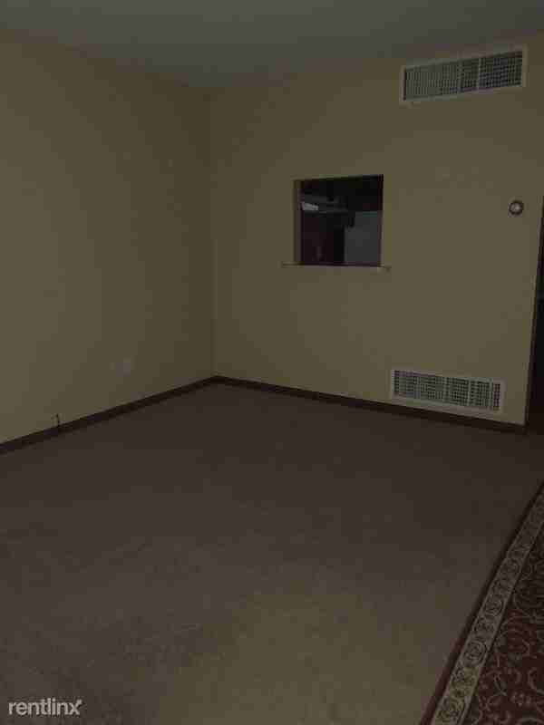 9349 Kennedy Ave - Photo 3 of 6