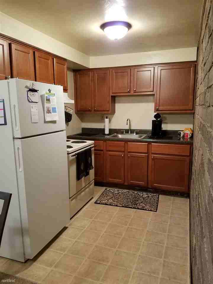 100 Kellywood Manor - Photo 2 of 6