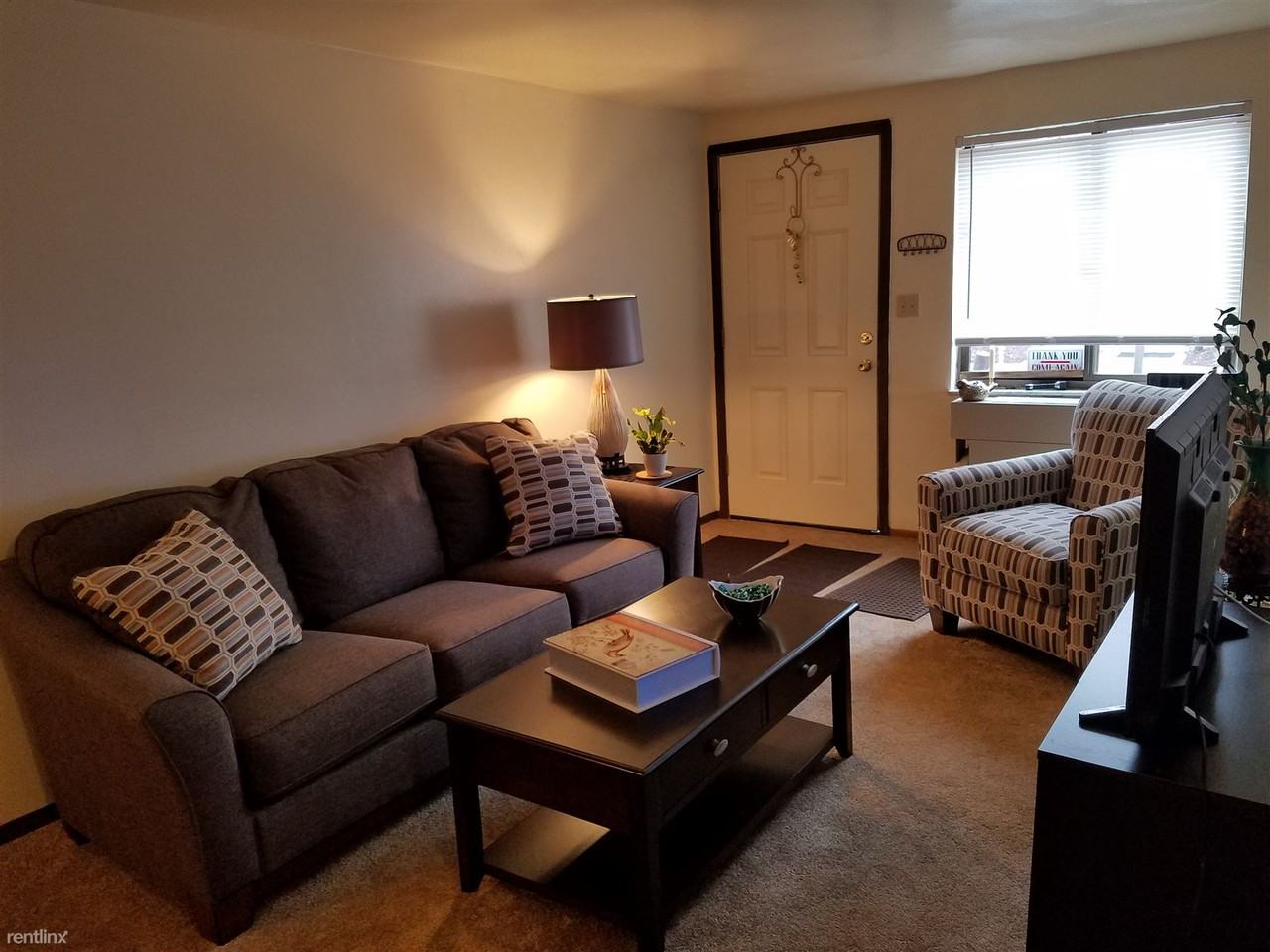 100 Kellywood Manor - Photo 3 of 6