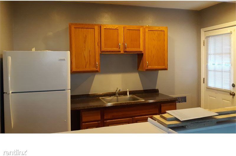 2824 Fleetwood Ave - Photo 2 of 10