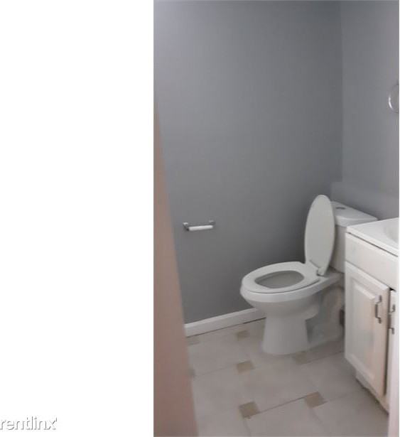 2824 Fleetwood Ave - Photo 3 of 10