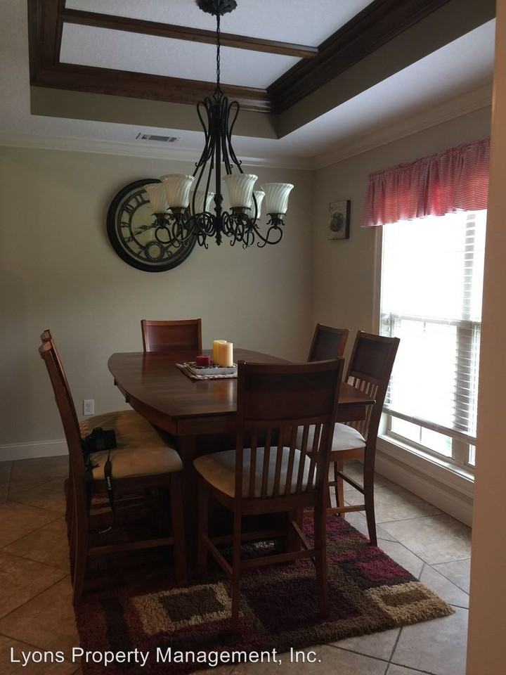 7487 Kayla Dr - Photo 3 of 30