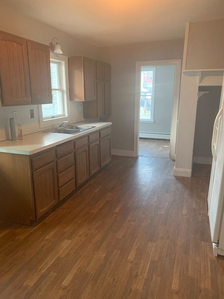 31 W 8th Ave - Photo 2 of 11