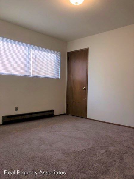 1700 N 80th Street - Photo 3 of 9