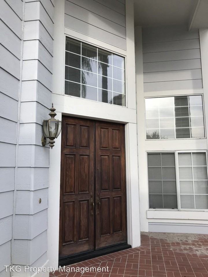 13135 Neff Rd - Photo 2 of 9