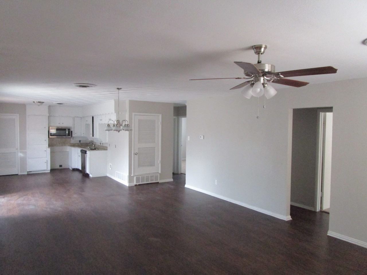 4725 Leonard St - Photo 2 of 9