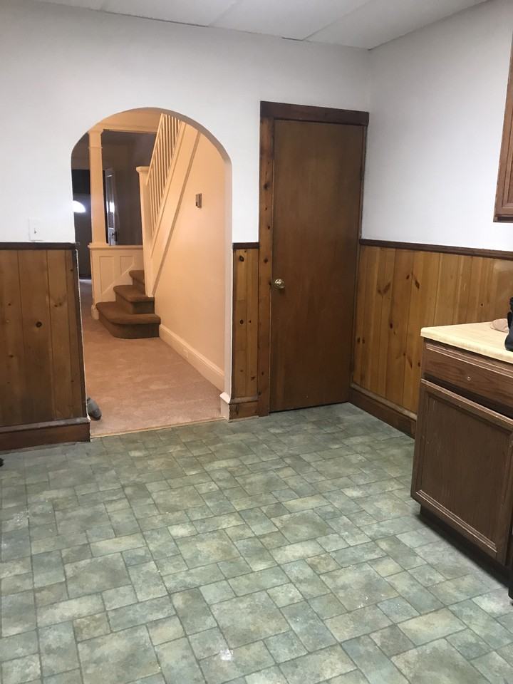 132 E 21st St - Photo 3 of 10