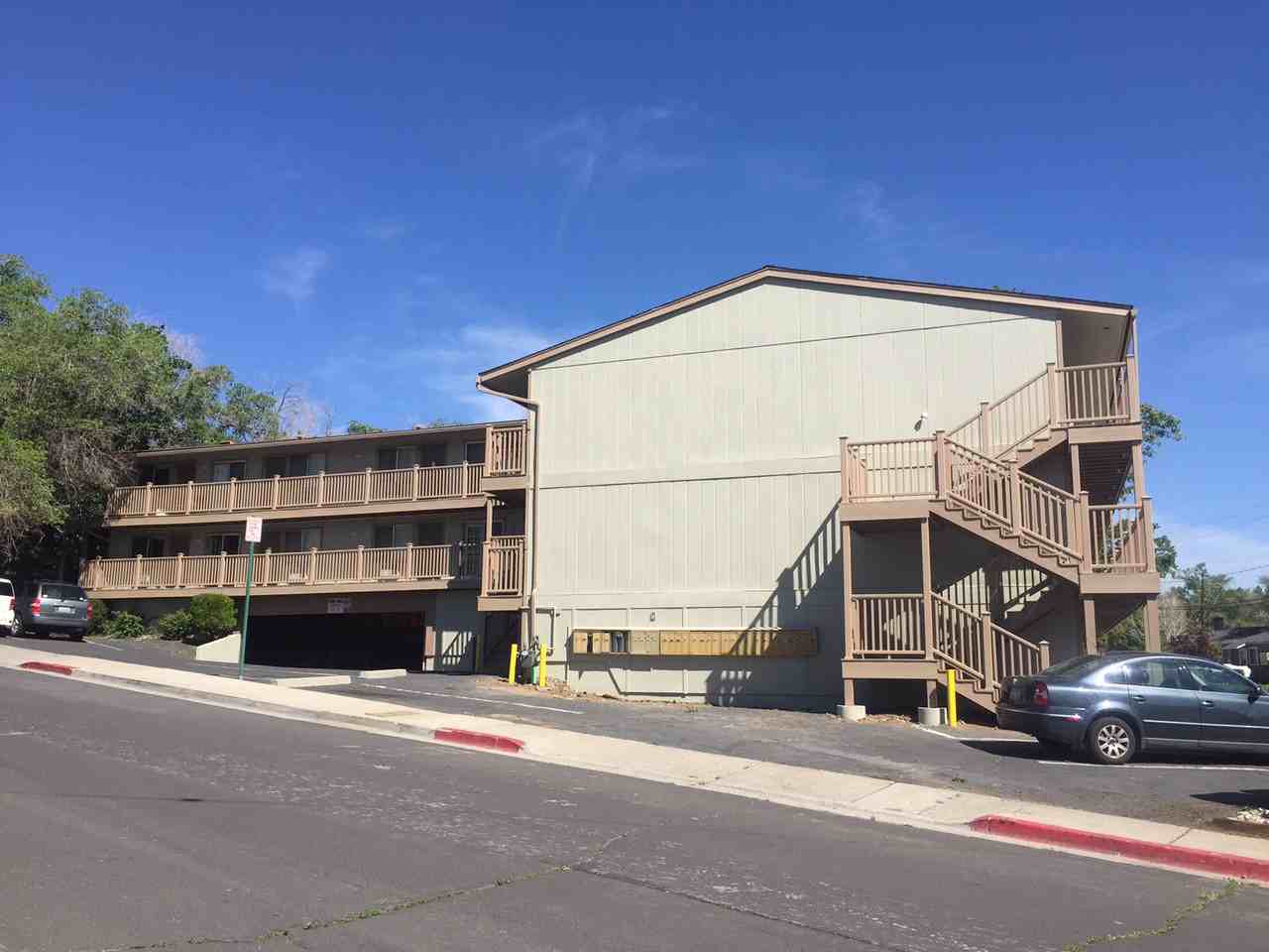 1133 Buena Vista Ave - Photo 2 of 7