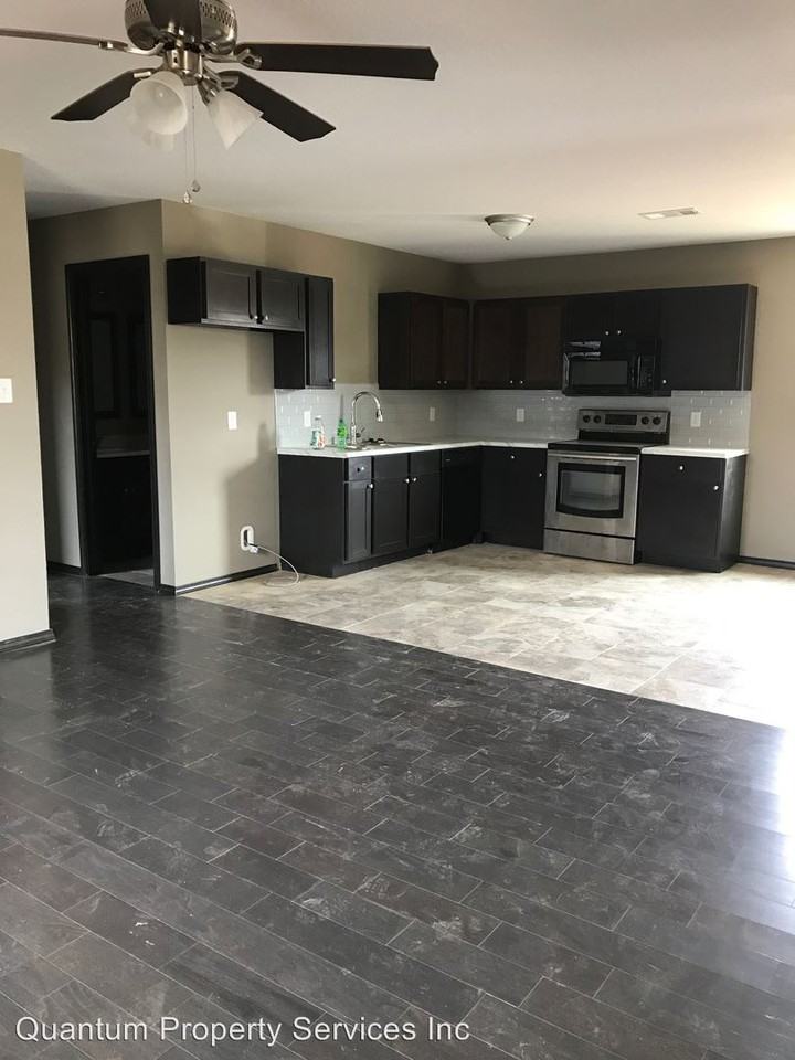 2927 Neis St - Photo 2 of 9