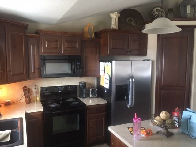 1403 Aster St - Photo 3 of 12