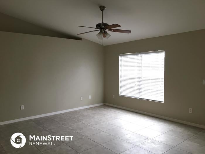 303 NW 3rd Ave - Photo 2 of 17
