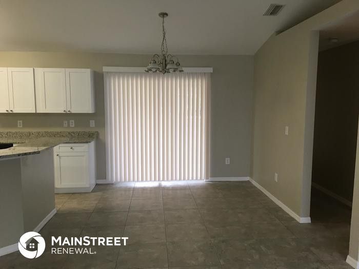 303 NW 3rd Ave - Photo 3 of 17