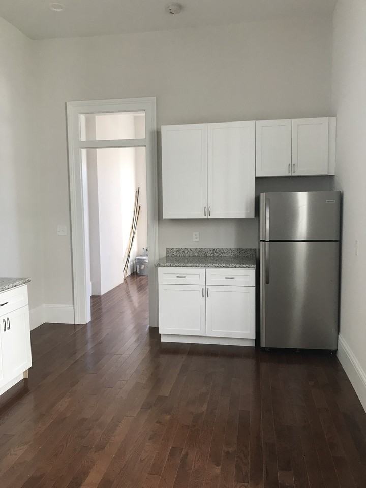 2313 Second Street - Photo 3 of 12