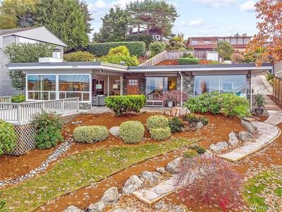 2361 NW Blue Ridge Dr - Photo 2 of 12