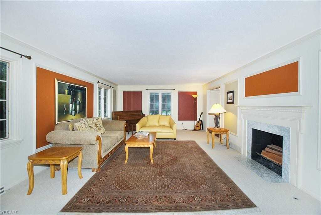 3189 Lander Rd - Photo 3 of 26