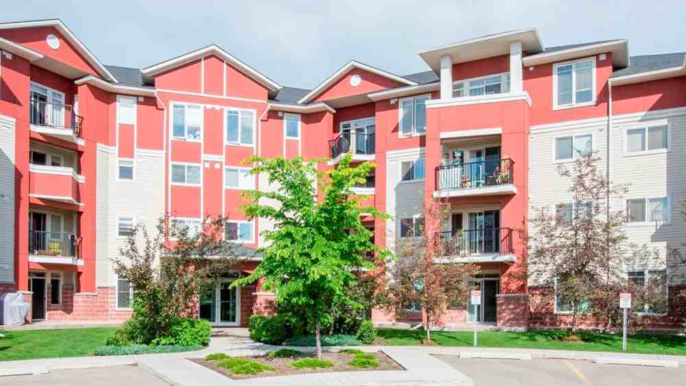 156 Country Village Circle Northeast 401, Calgary, AB T3A 4W1 2