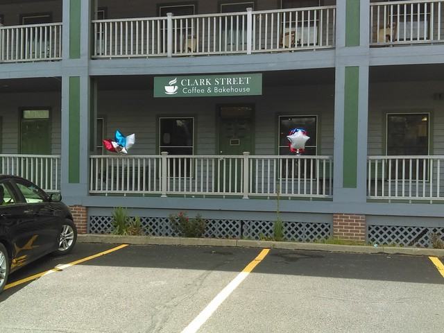 325 S Clark St #C - Photo 2 of 4