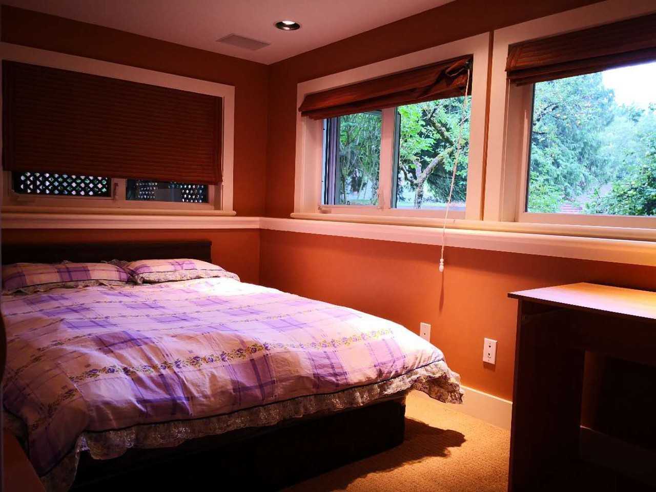 5947 Highbury Street - Photo 2 of 10