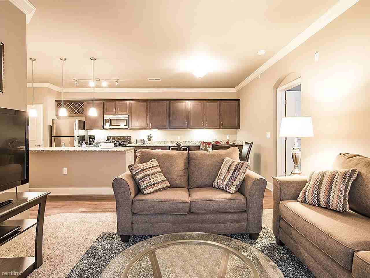 4127 12th Ave NE - Photo 2 of 7