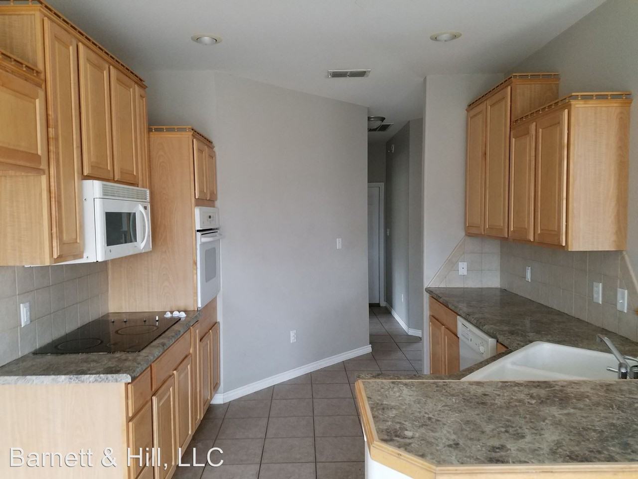 2001 Morrow Ln - Photo 2 of 12