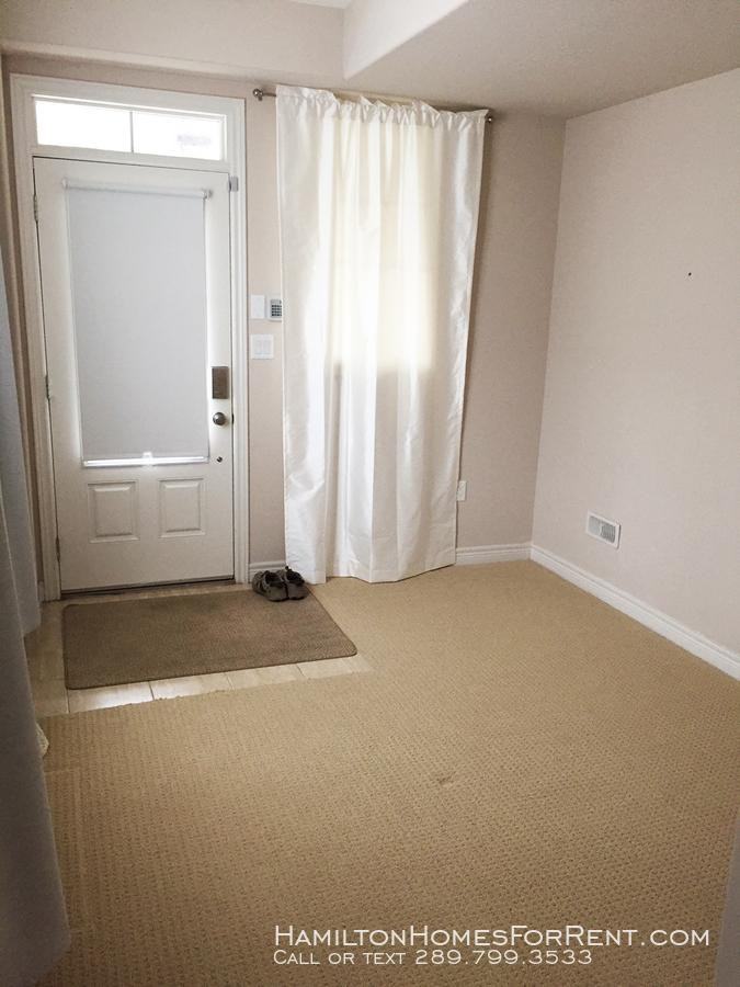 33 Leslie Dr - Photo 2 of 20