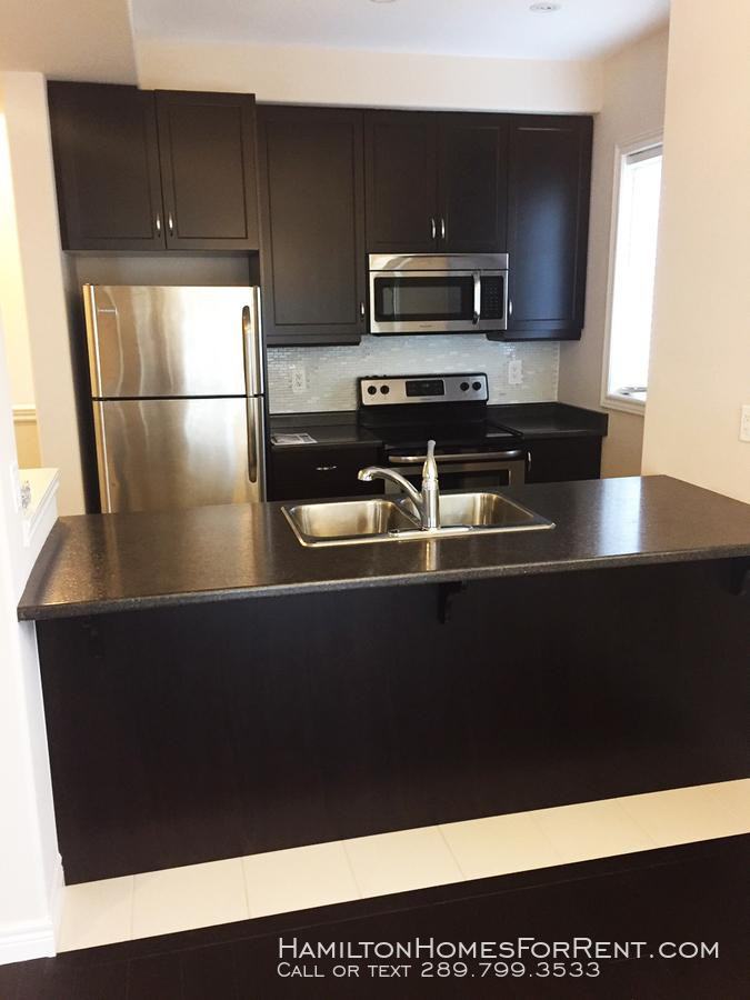 33 Leslie Dr - Photo 3 of 20