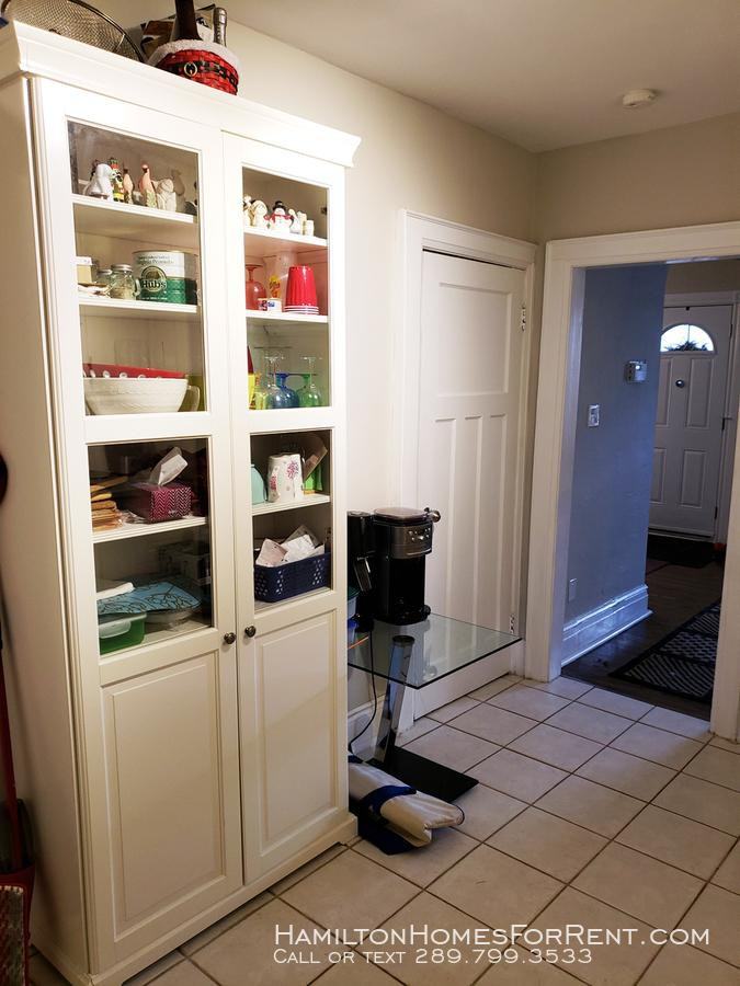 88 Huxley Ave S - Photo 3 of 19