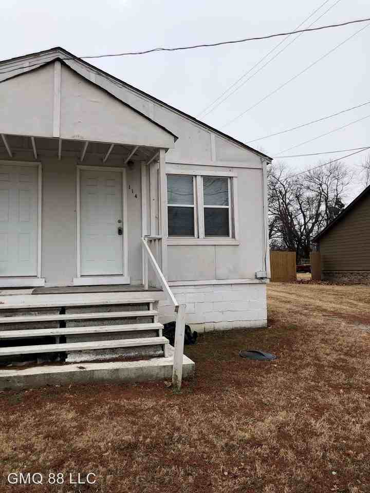 114 West Birch Street - Photo 2 of 5