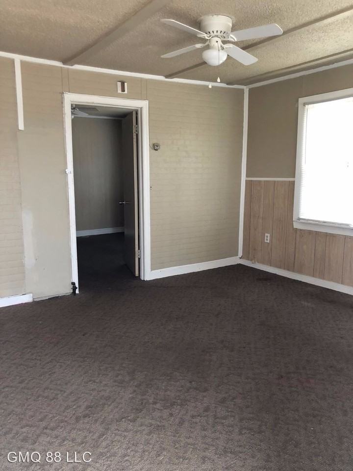 114 West Birch Street - Photo 3 of 5