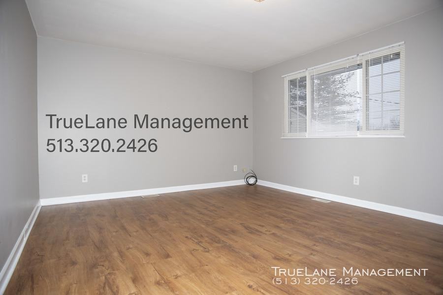 10062 Windswept Ln - Photo 3 of 32