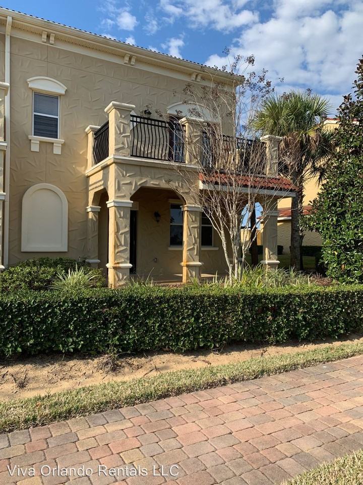 2344 Bella Vista Dr - Photo 2 of 9